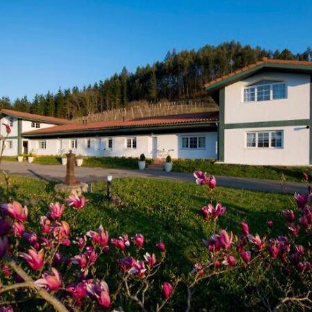Apartamentos Turisticos Bizkar Bare Sopuerta ภายนอก รูปภาพ